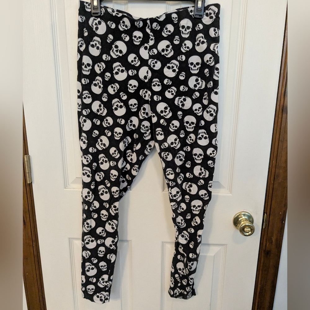Black And White Skull Leggings